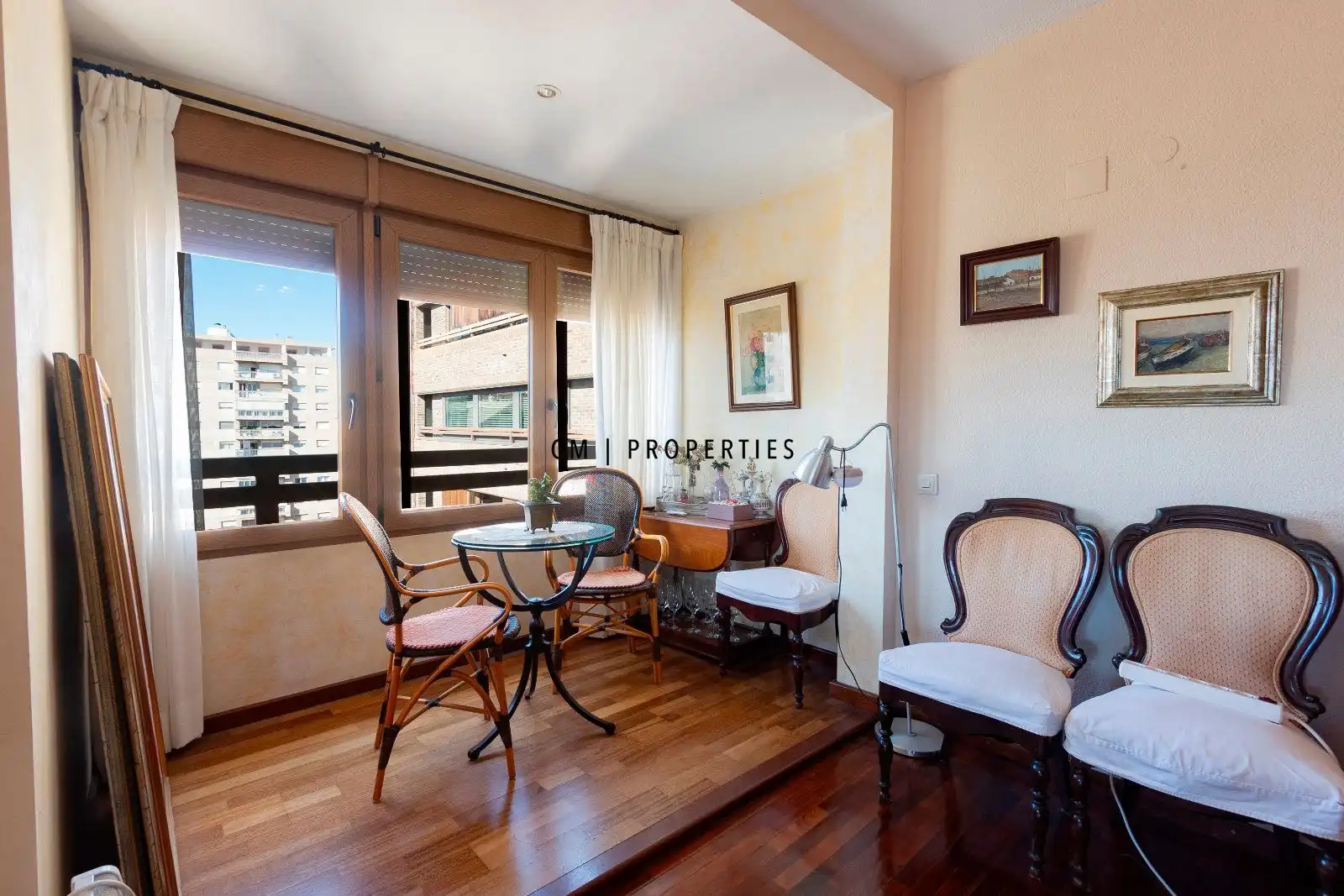 Vista exterior de Piso en venta en Valencia con Aire acondicionado, Calefacción y Parquet