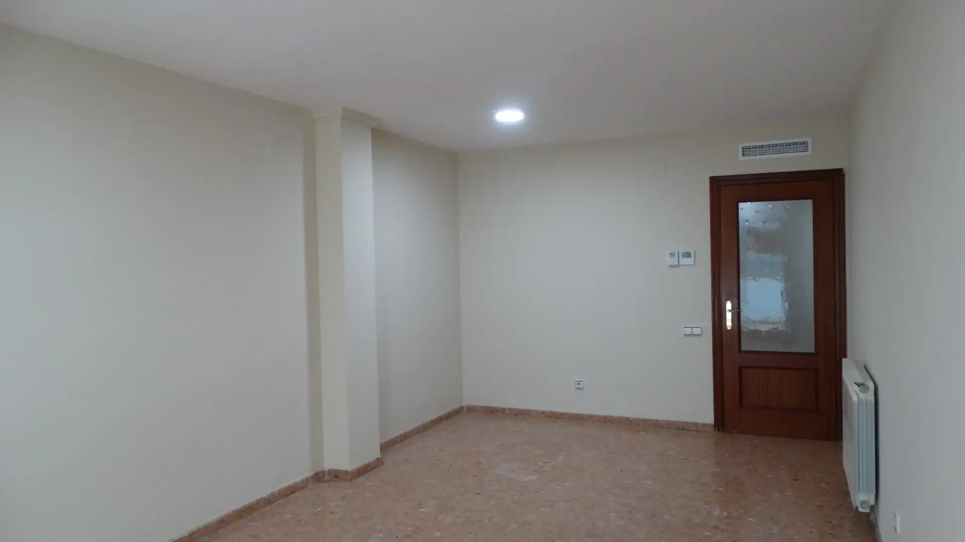 Pis de lloguer a Carrer Joan Fuster, Llevant