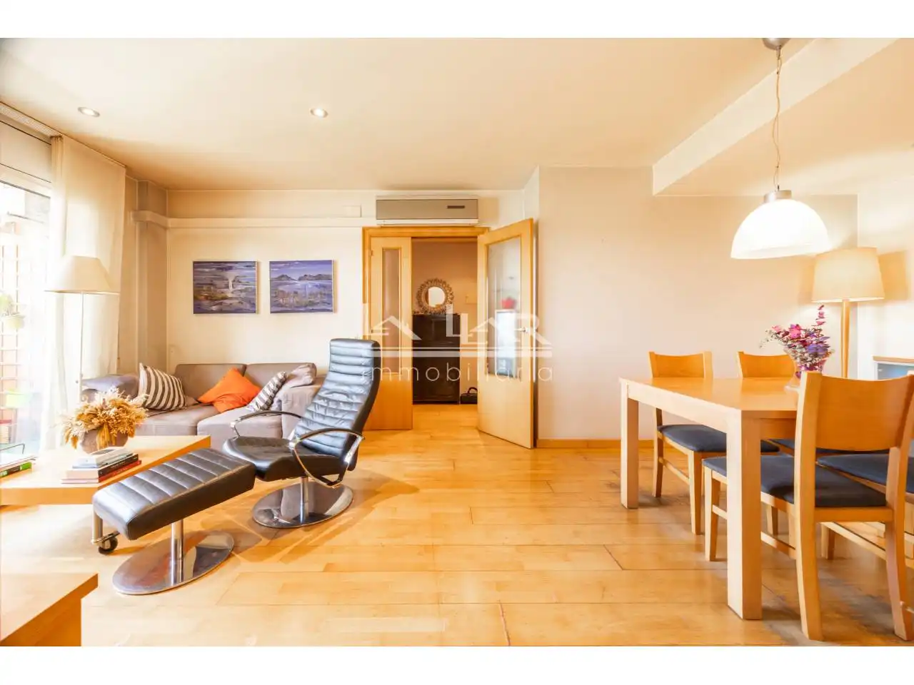 Living room of Flat for sale in Vic  with Air Conditioner, Heating and Parquet flooring