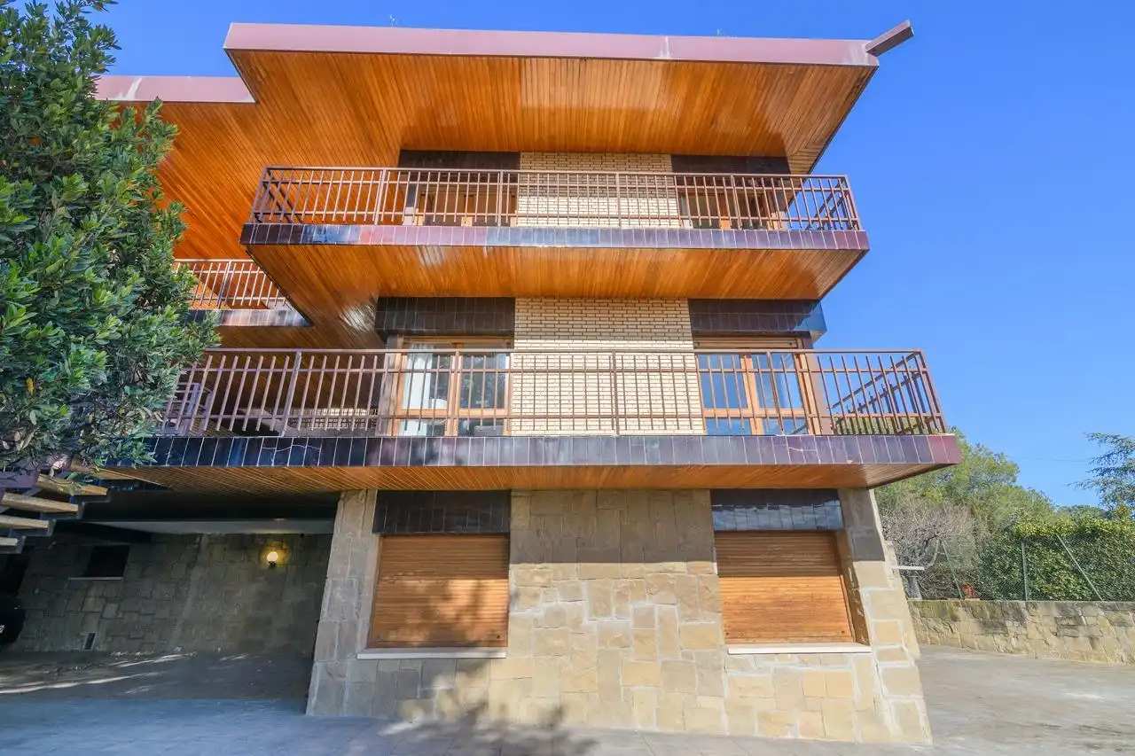 Exterior view of Houses for sale in Manresa  with Air Conditioner, Heating and Private garden
