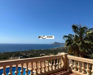 Vista exterior de Casa o xalet de lloguer en Altea amb Aire condicionat, Terrassa i Piscina