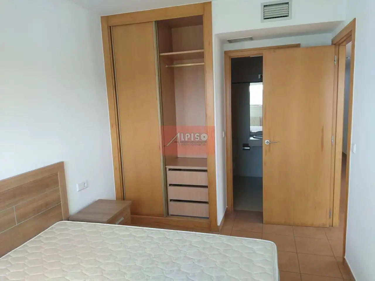 Habitación de Piso de alquiler en Ourense Capital  con Calefacción y Amueblado