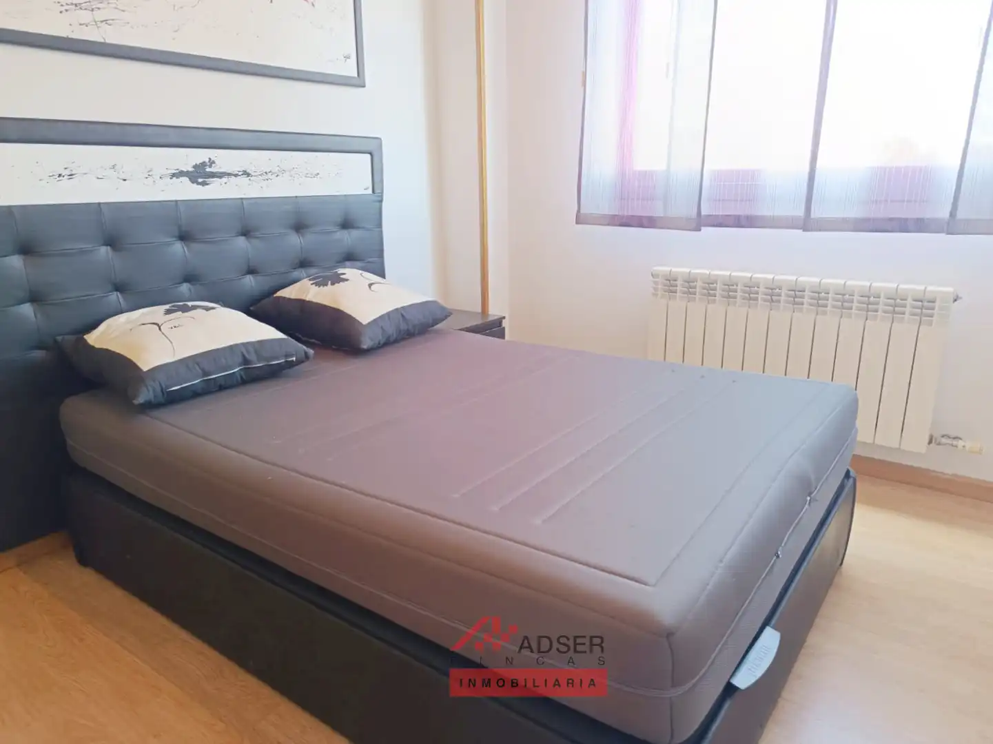 Bedroom of Flat for rent in  Logroño  with Heating, Private garden and Parquet flooring