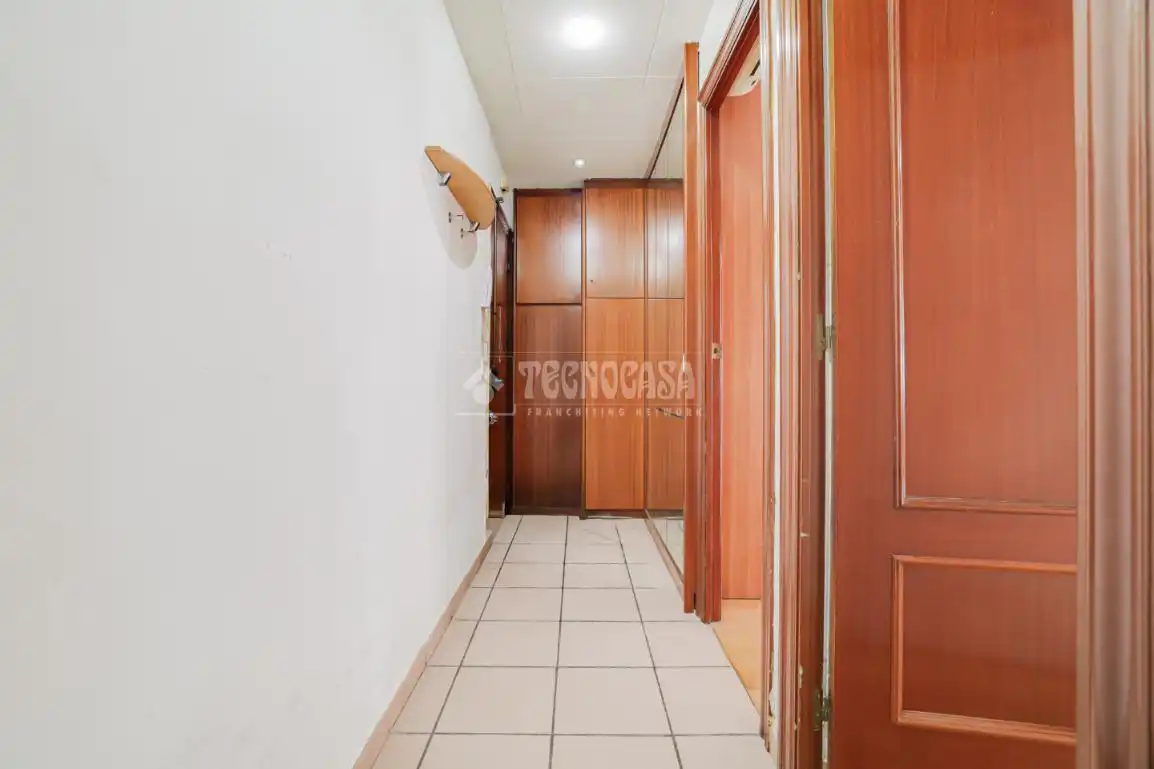 Flat for sale in Ripollet  with Air Conditioner and Balcony