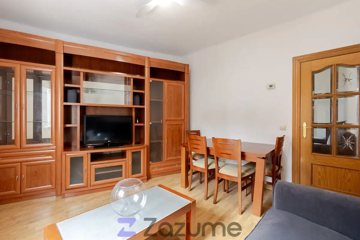Living room of Flat for rent in  Madrid Capital  with Heating, Parquet flooring and Furnished