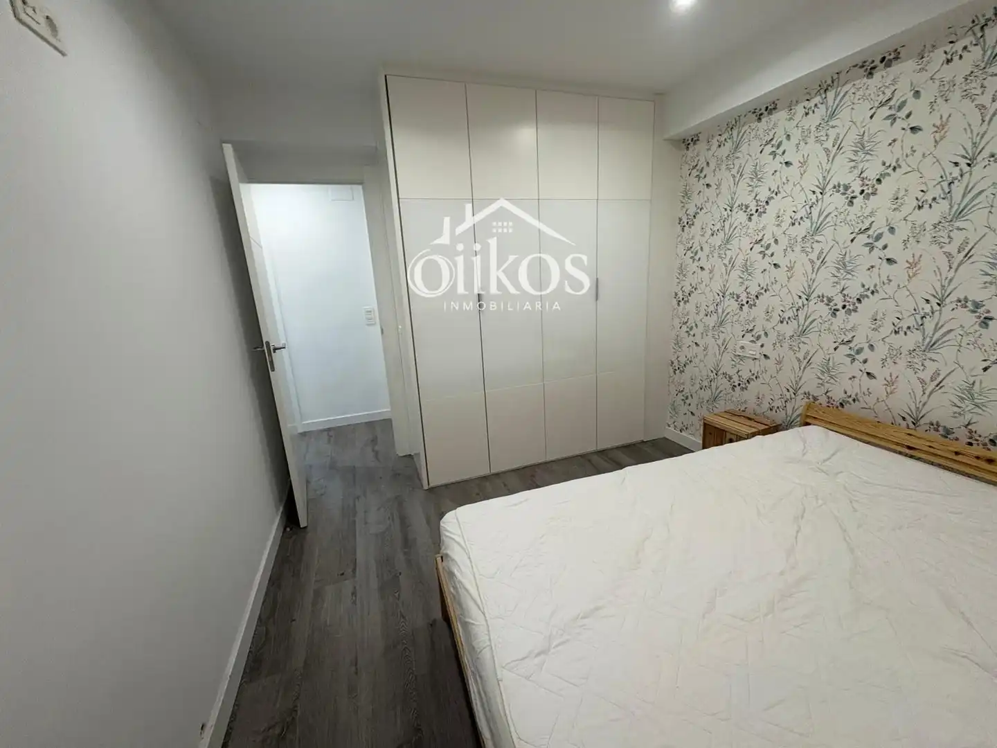 Dormitori de Pis de lloguer en Salamanca amb Calefacció, Parquet i Terrassa