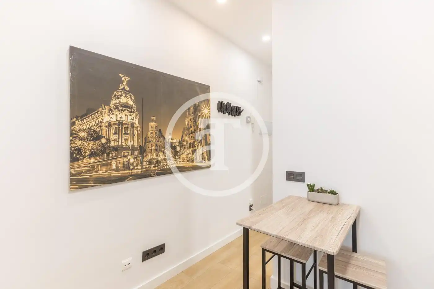 Study for rent in Calle de Barbieri, Justicia - Chueca