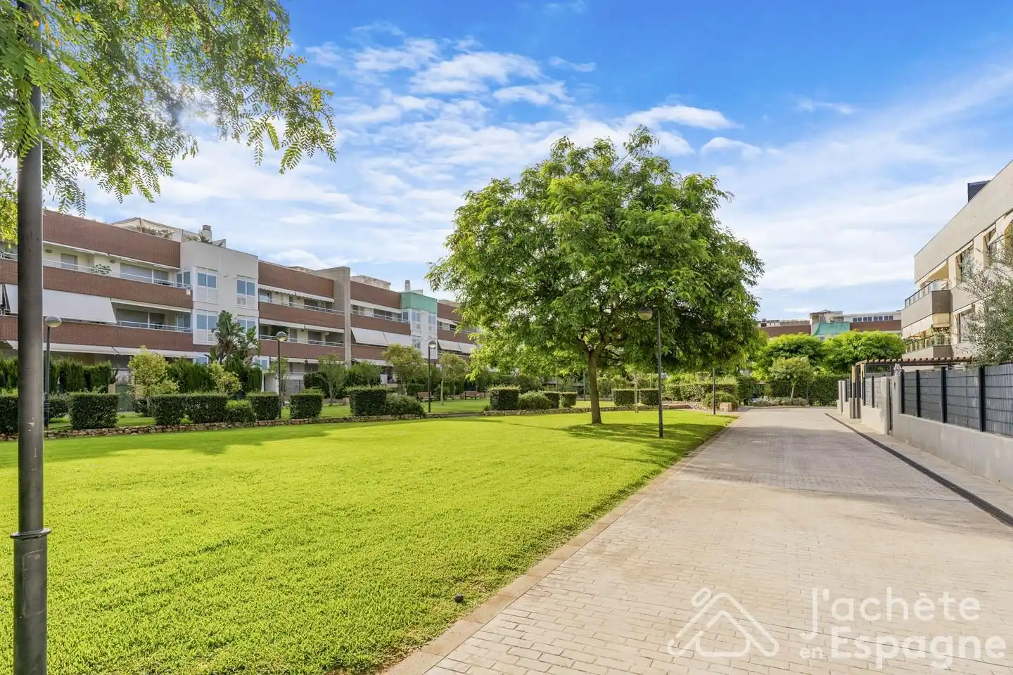 Exterior view of Flat for sale in Rocafort  with Air Conditioner and Terrace