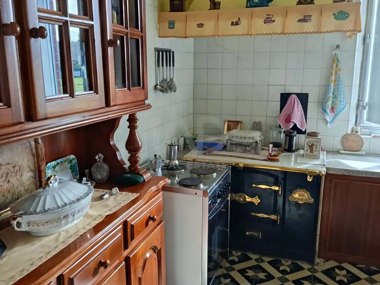 Cuina de Casa o xalet en venda en Narón amb Calefacció, Terrassa i Piscina