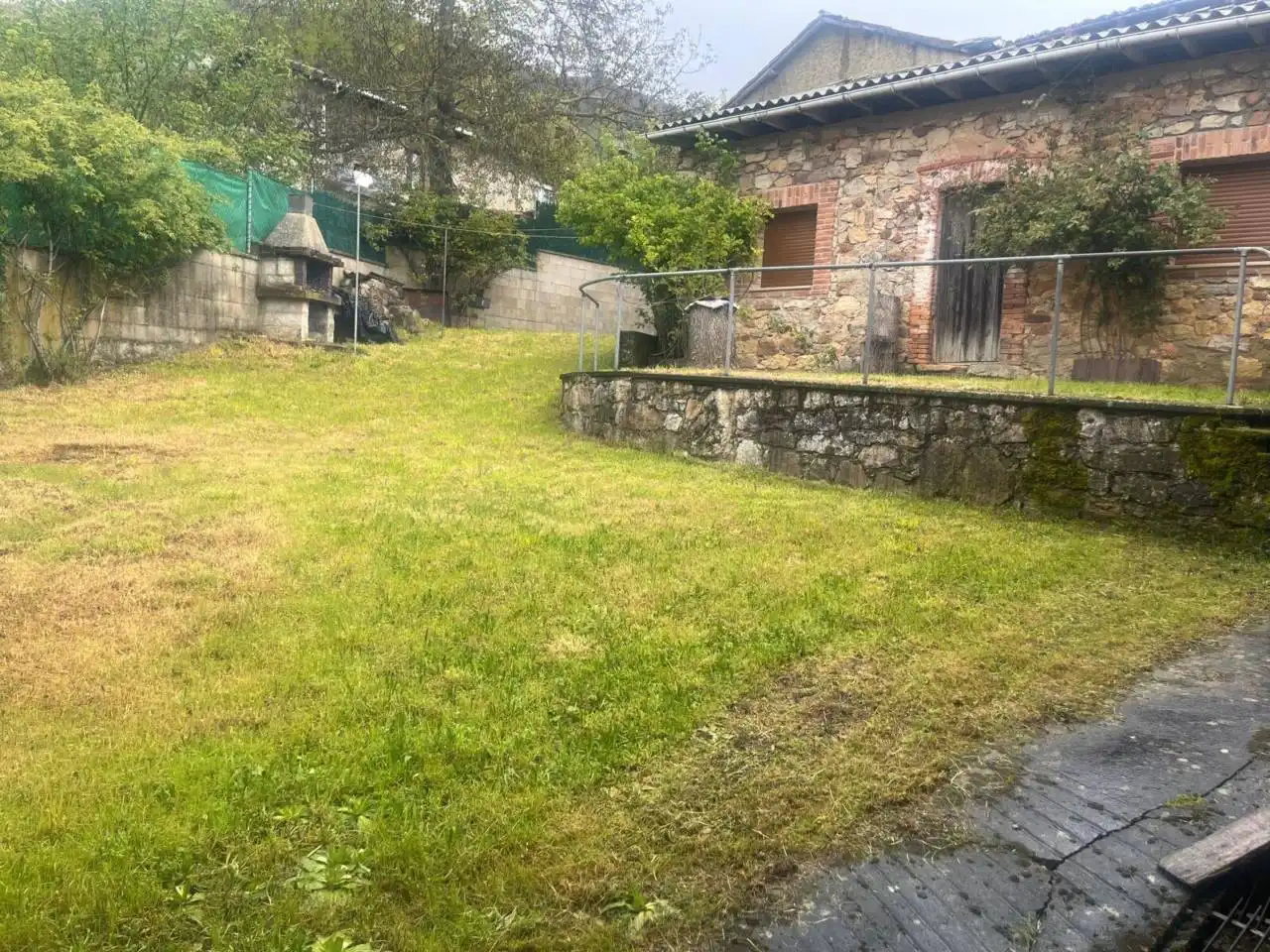 Casa o xalet en venda en Valdepiélago amb Calefacció i Jardí privat