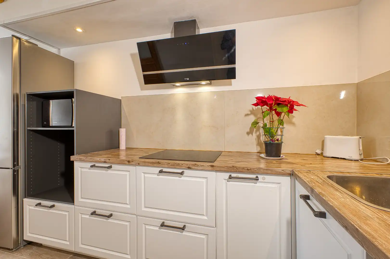 Kitchen of Flat for rent in El Campello  with Air Conditioner, Heating and Private garden
