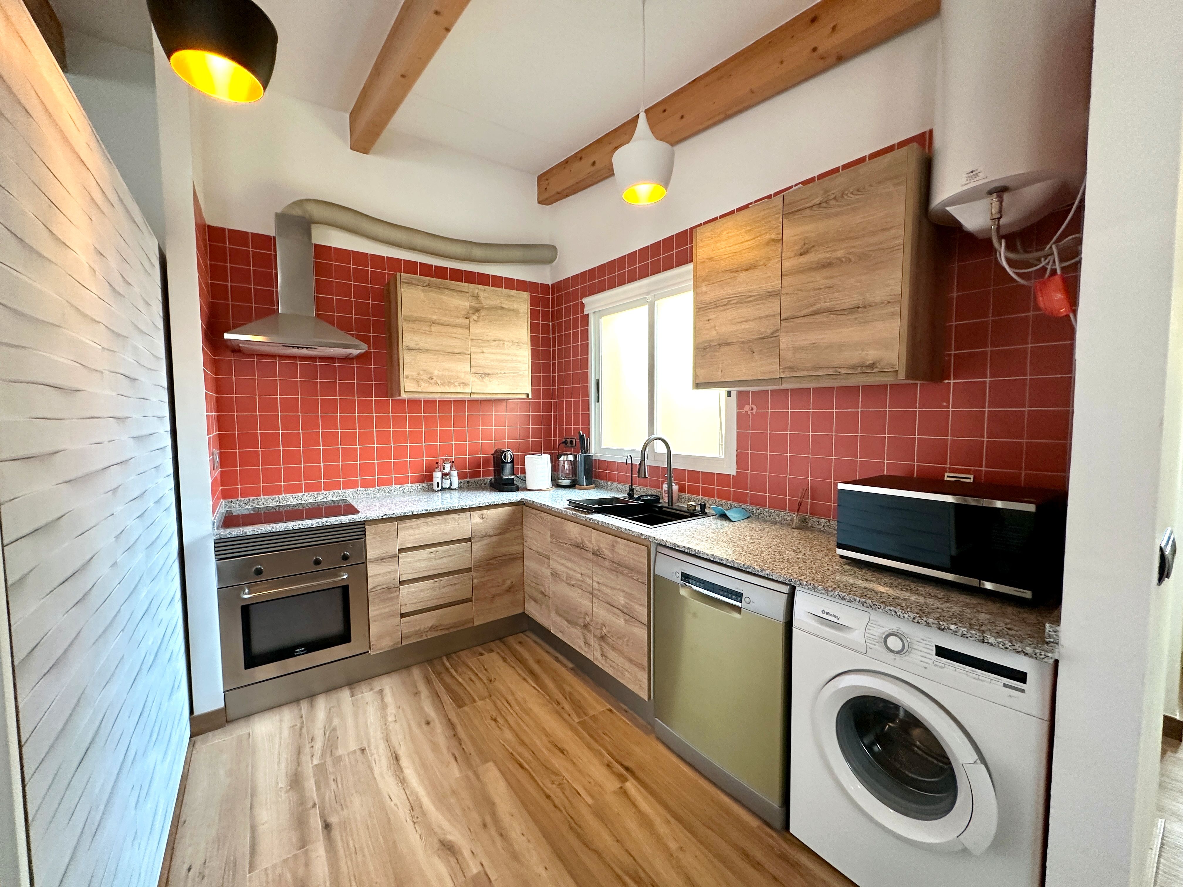 Cuina de Apartament de lloguer en  Valencia Capital amb Aire condicionat, Calefacció i Terrassa