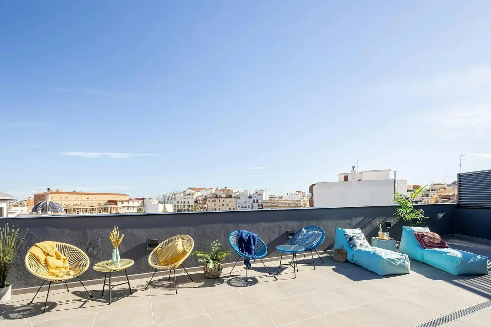 Terrasse von Gebäude zur Miete in Valencia