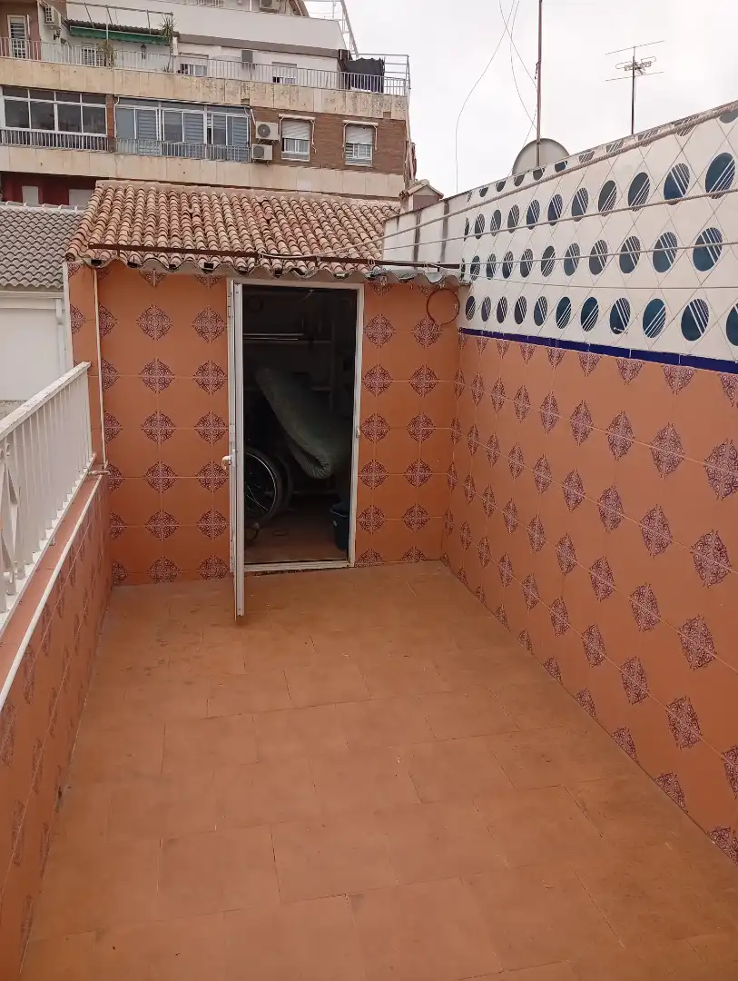 Casa adosada en venta en Jaén con Terraza