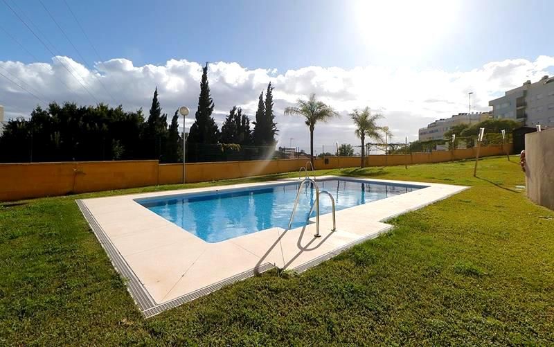 Piscina de Àtic de lloguer en Málaga Capital amb Jardí privat, Terrassa i Traster