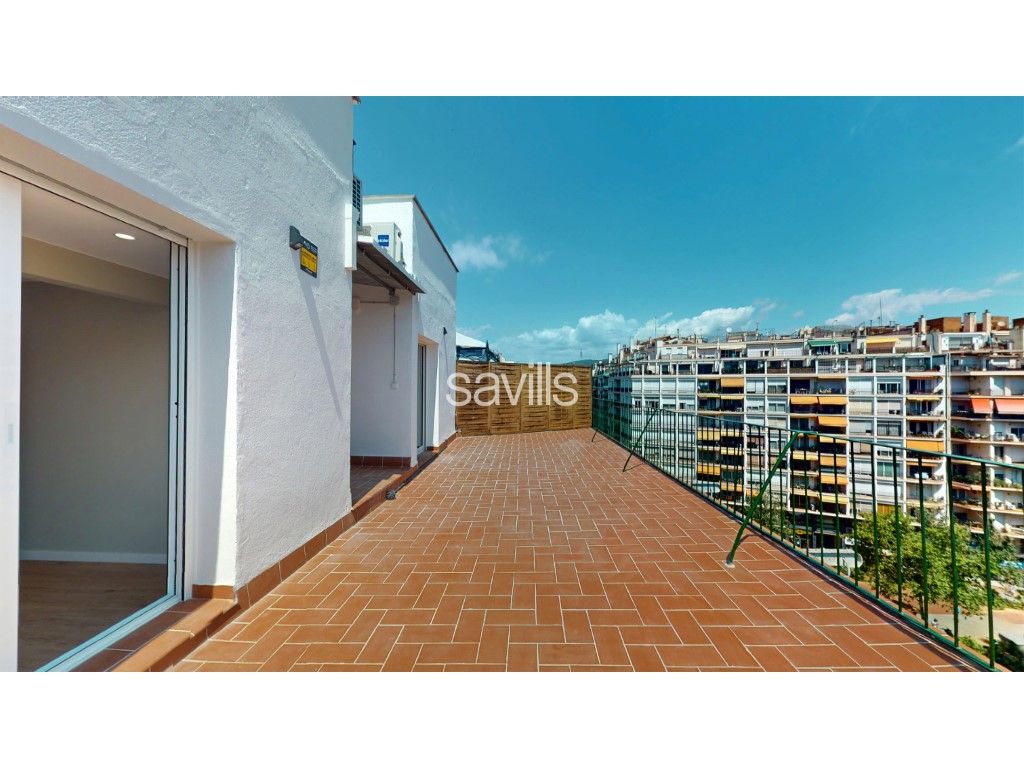 Exterior view of Attic for sale in  Barcelona Capital  with Balcony
