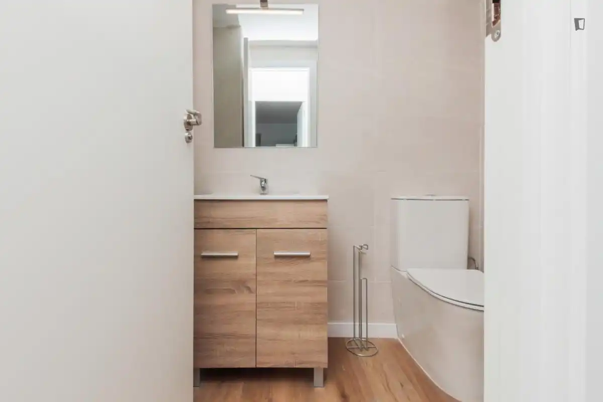 Room in Centre