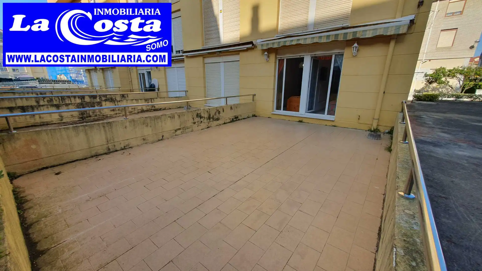 Vista exterior de Piso en venta en Ribamontán al Mar con Calefacción, Terraza y Amueblado