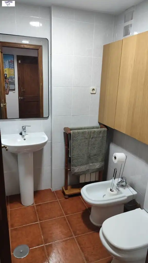 Bany de Pis de lloguer en Albacete amb Calefacció, Moblat i Balcó