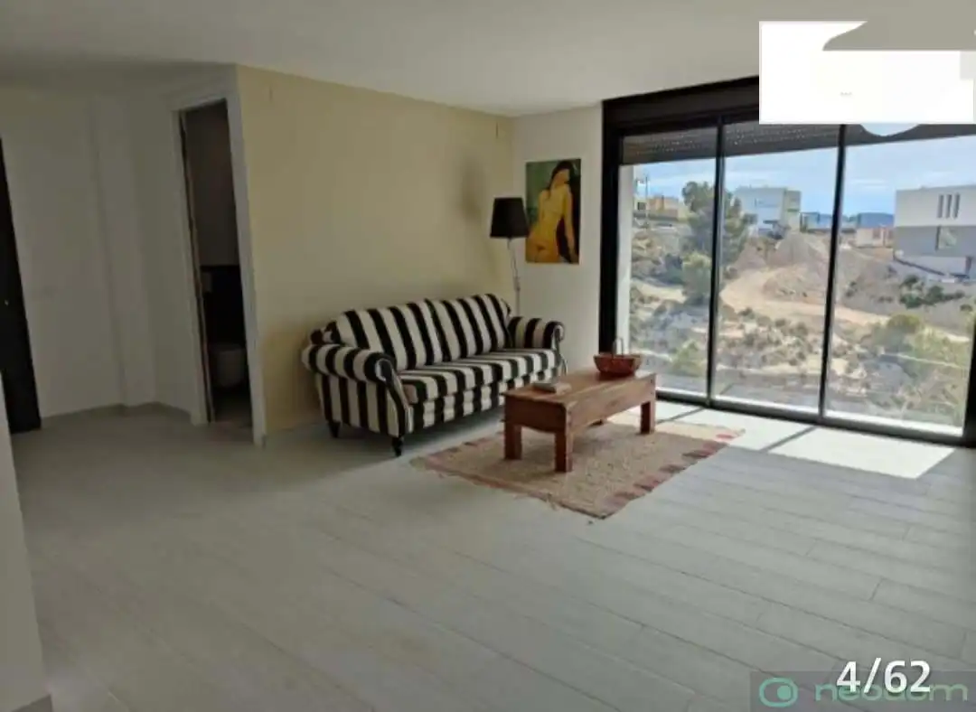 Casa amb piscina en venda a Carrer de Panama, imagen 4