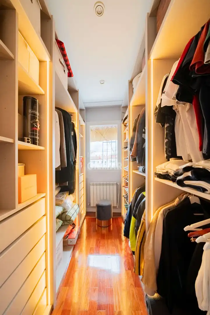 Habitación de Piso en venta en Madrid con Calefacción y Balcón