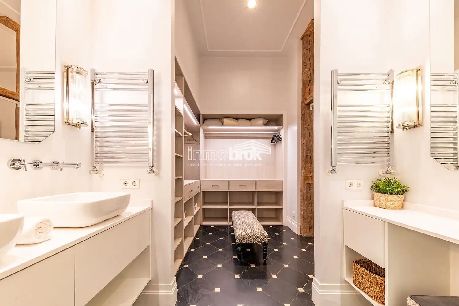Bany de Pis en venda en Madrid amb Aire condicionat, Terrassa i Moblat