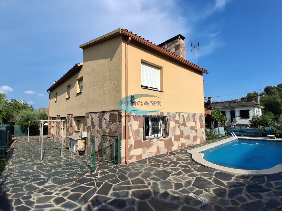 House for sale in Bigues i Riells del Fai