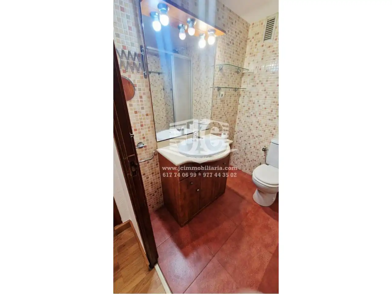 Baño de Piso de alquiler en Tortosa con Aire acondicionado, Parquet y Terraza