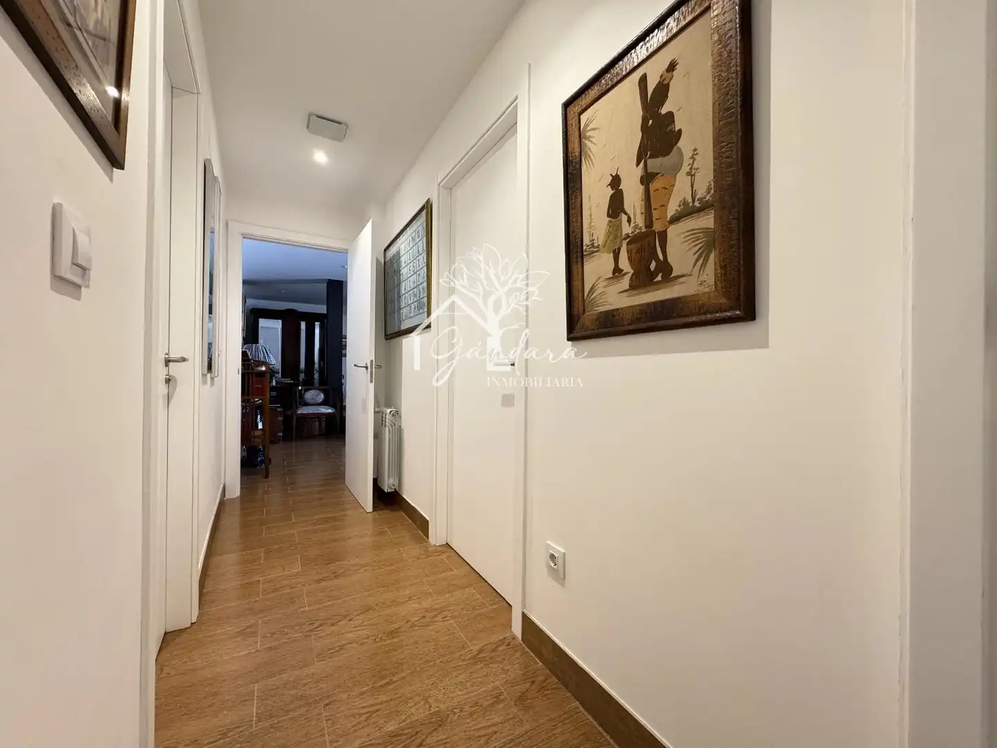 Wohnung zum Verkauf in Ares mit Heizung, Terrasse und Ofen