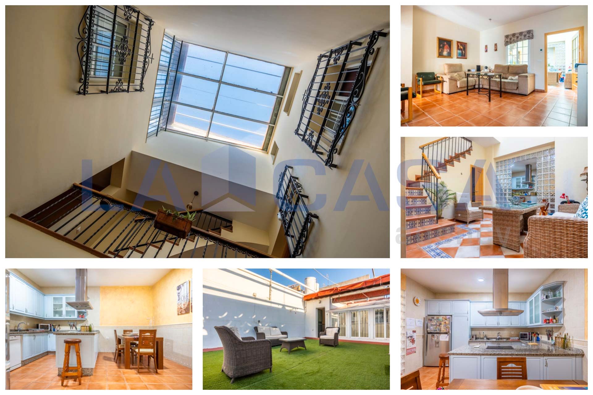 Exterior view of Single-family semi-detached for sale in  Sevilla Capital  with Terrace and Balcony