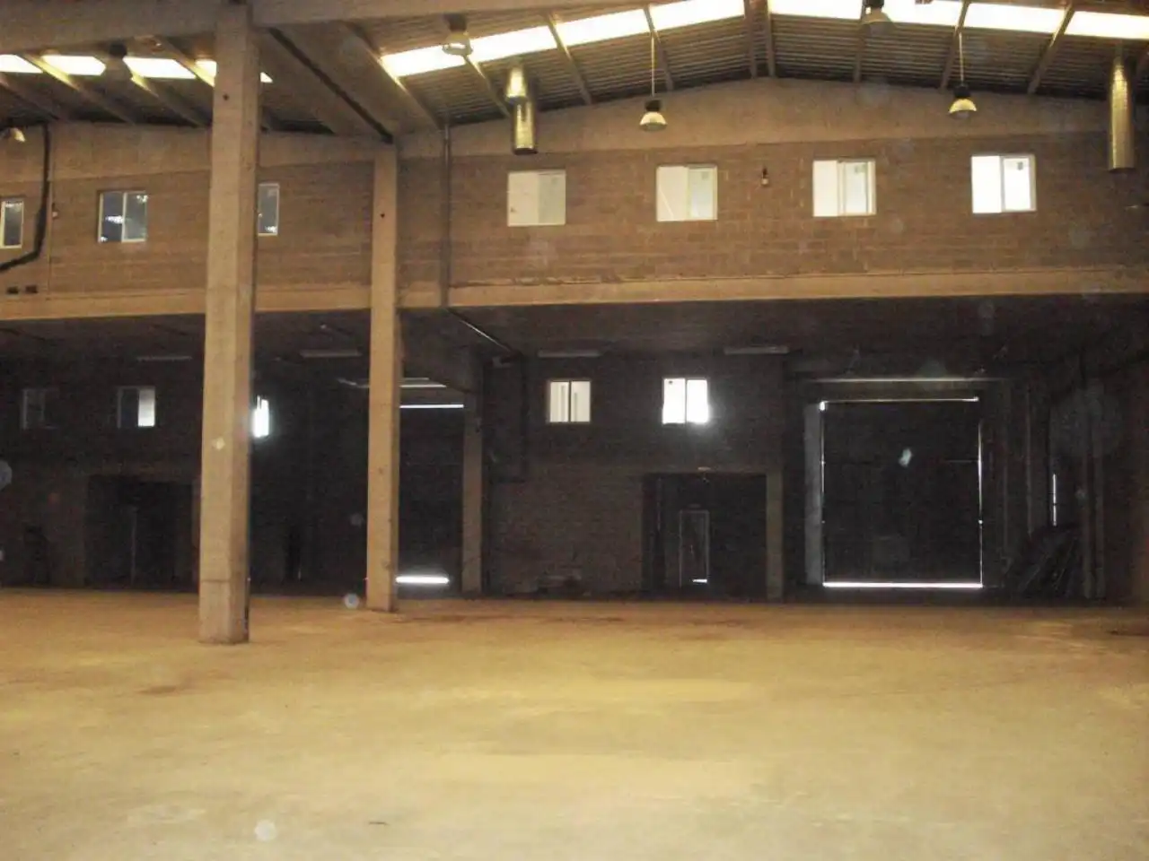 Nau industrial de lloguer en Gavà