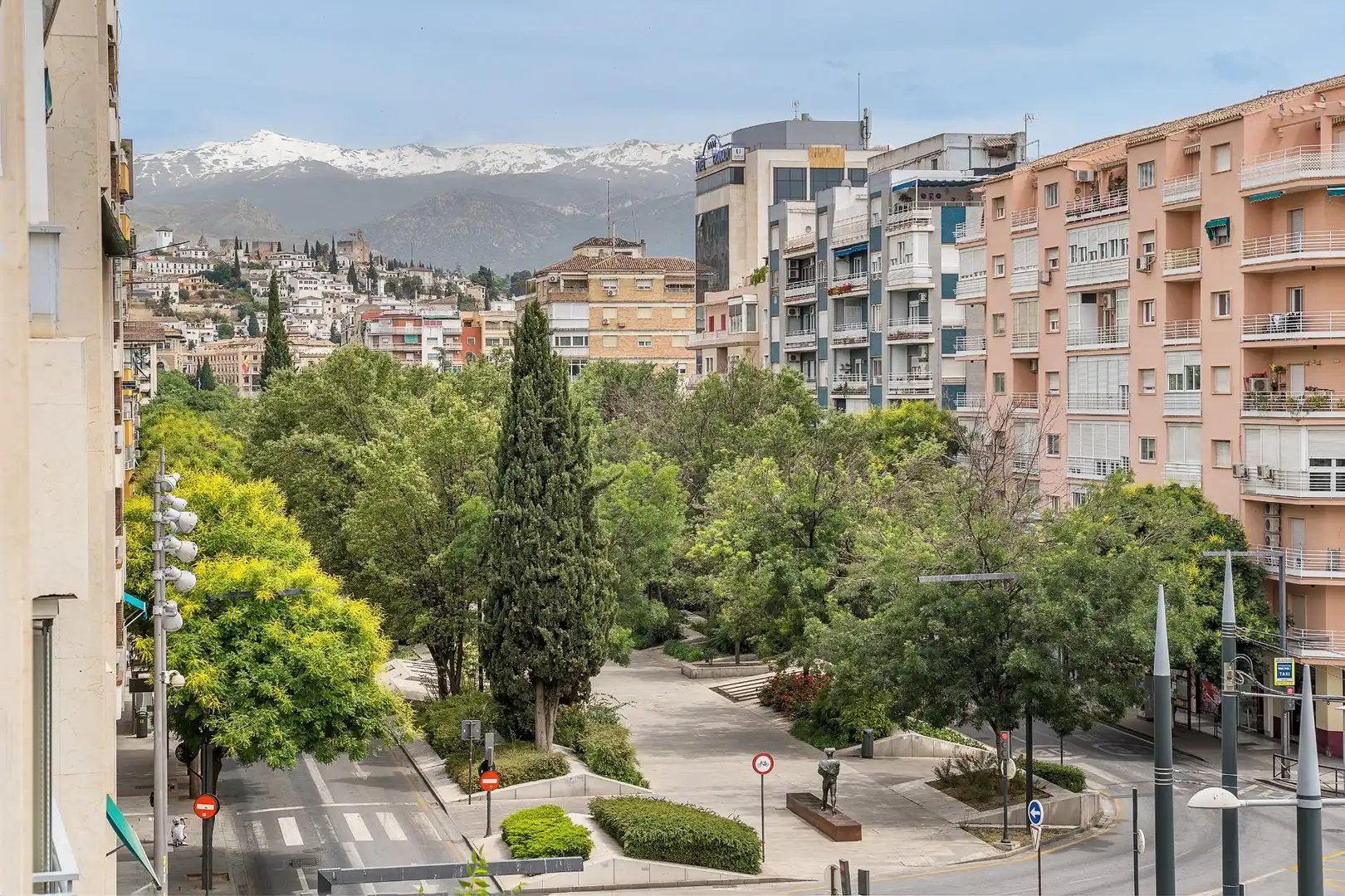 Außenansicht von Wohnung zum Verkauf in Granada mit Klimaanlage und Heizung