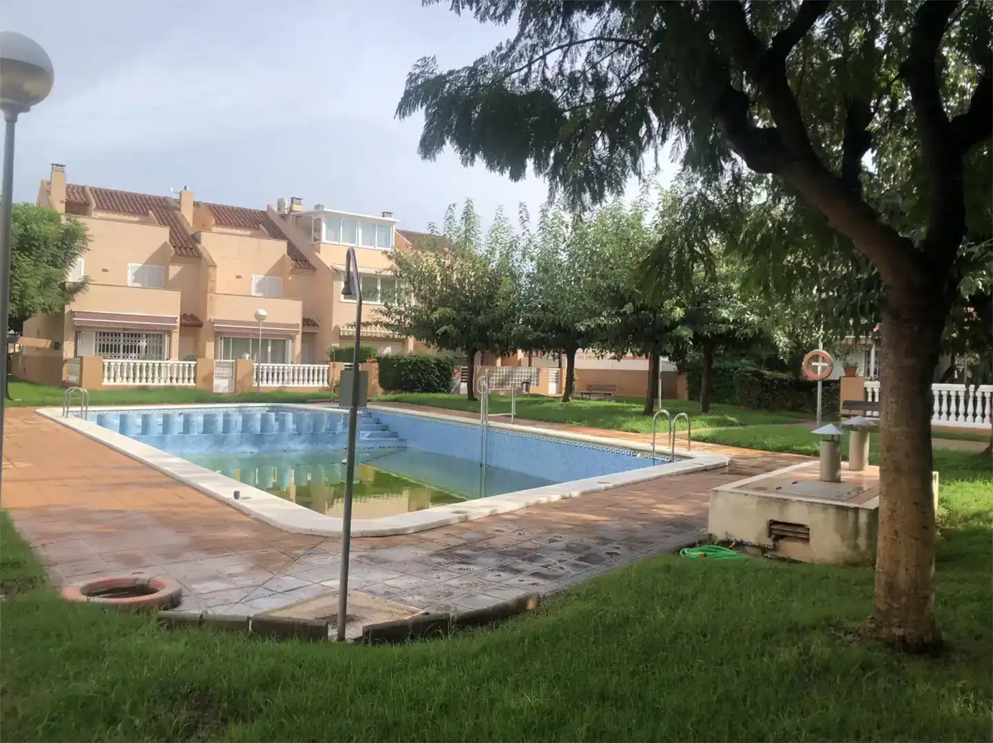 Piscina de Casa adosada en venda en Burriana / Borriana amb Aire condicionat