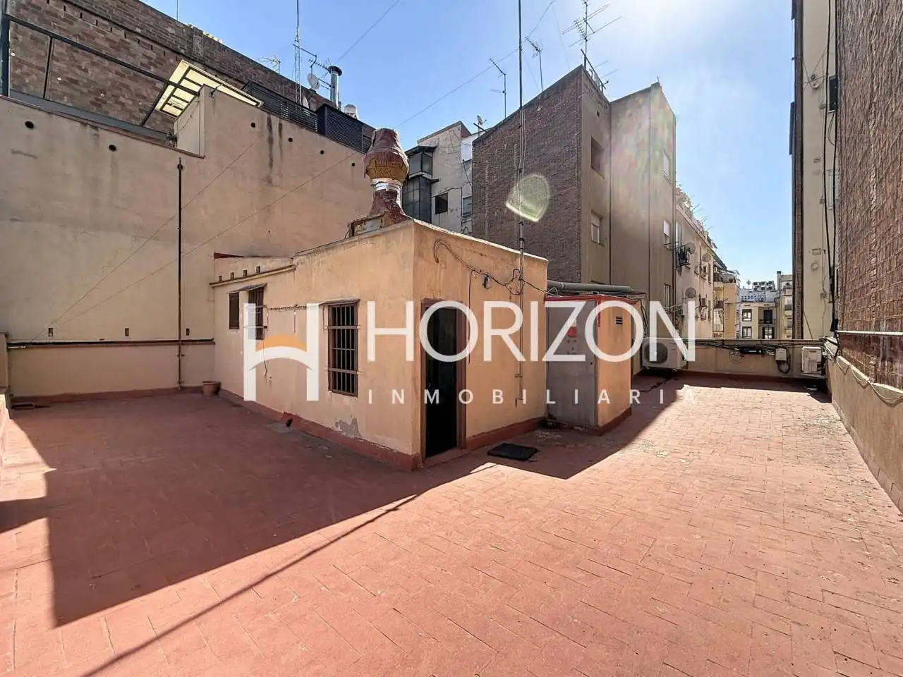 Exterior view of Flat for sale in Barcelona  with Air Conditioner, Heating and Parquet flooring