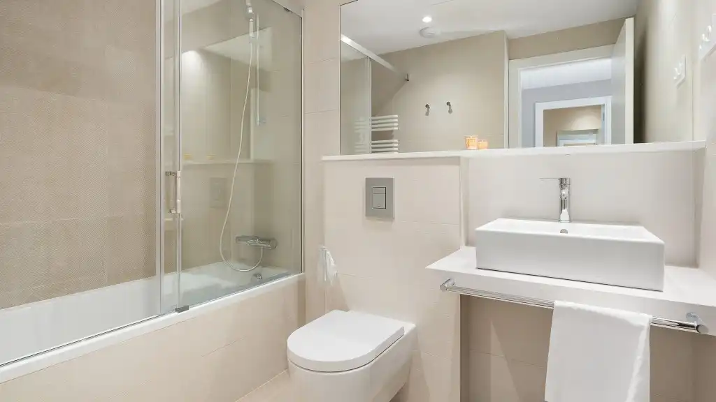 Badezimmer von Wohnungen zum Verkauf in  Palma de Mallorca mit Klimaanlage, Heizung und Terrasse