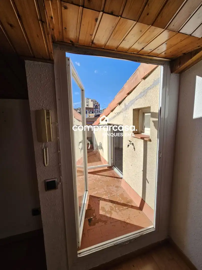 Terrassa de Àtic en venda en Rubí amb Terrassa, Balcó i Piscina comunitària