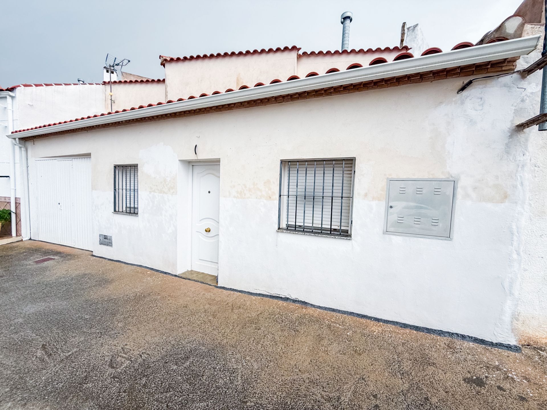 Vista exterior de Casa o xalet en venda en Castilléjar amb Moblat i Balcó