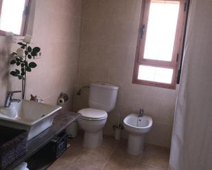 Bathroom of House or chalet for sale in Villarejo de Fuentes