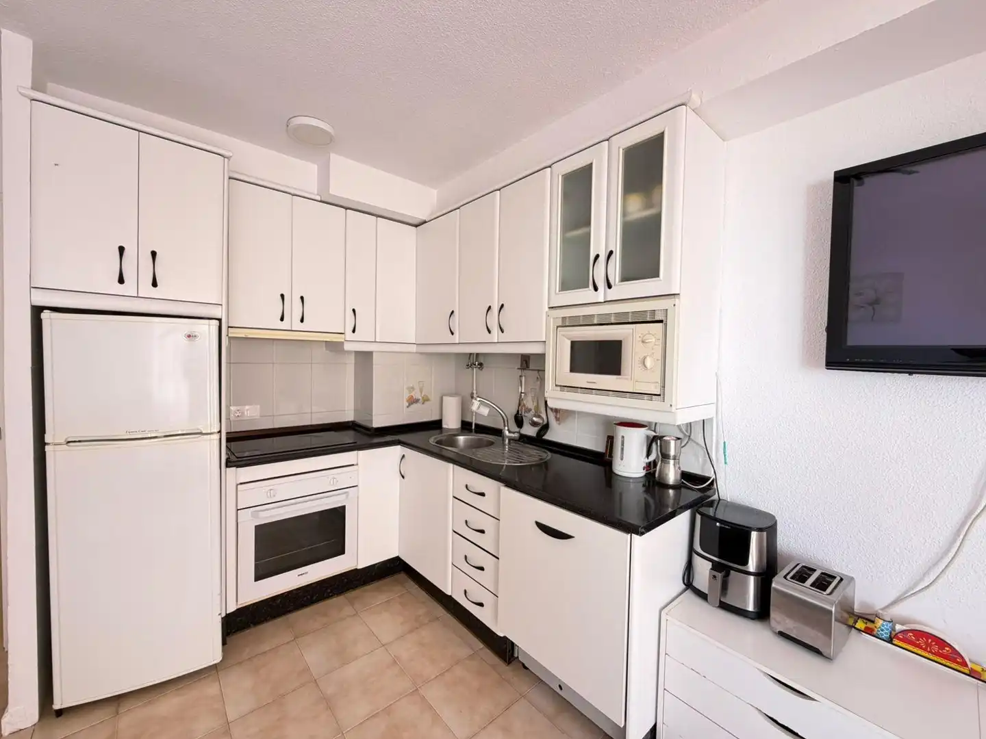 Cocina de Apartamento en venta en Torrevieja con Aire acondicionado, Terraza y Amueblado