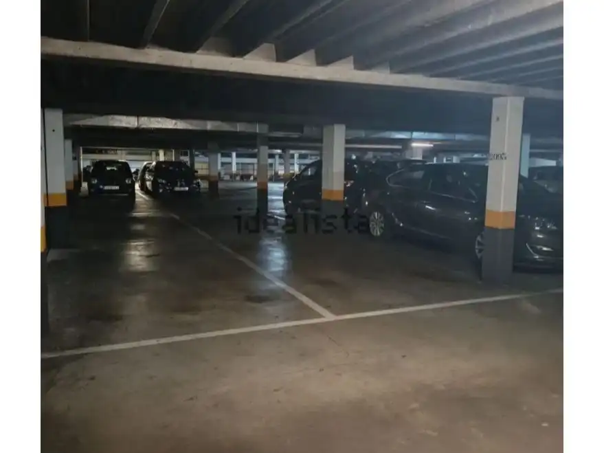 Aparcament de Garatge de lloguer en  Logroño