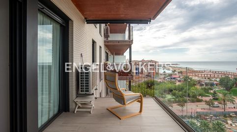 Moderno apartamento con vistas al mar