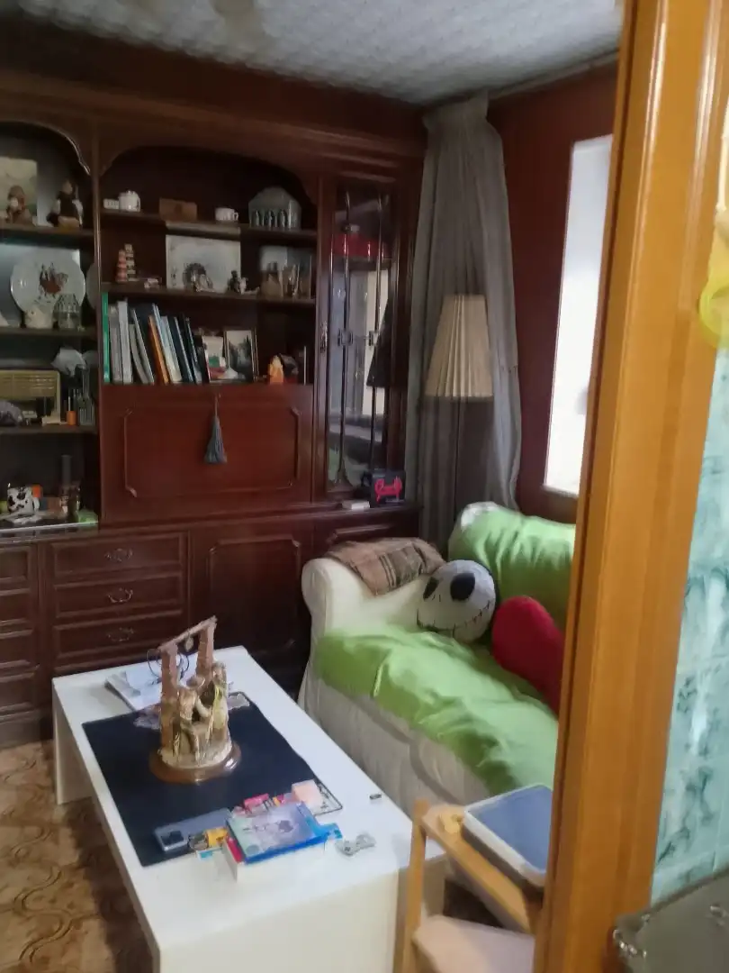 Wohnzimmer von Einfamilien-Reihenhaus zum Verkauf in Langreo mit Heizung, Parkett und Terrasse