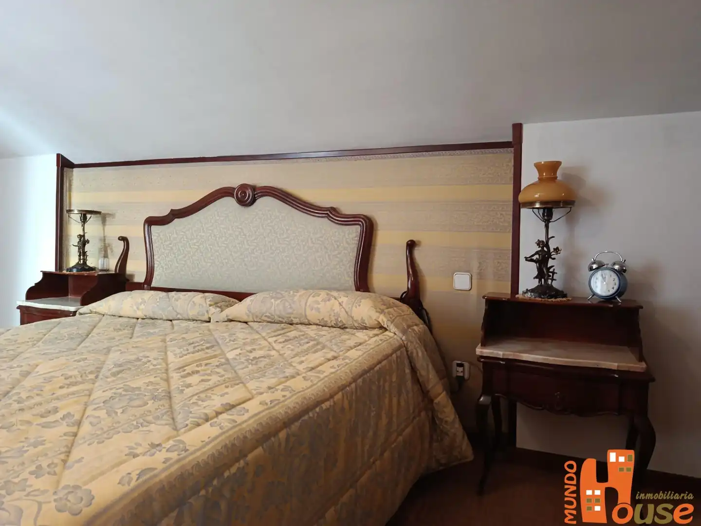 Bedroom of Flat for sale in Segovia  with Furnished