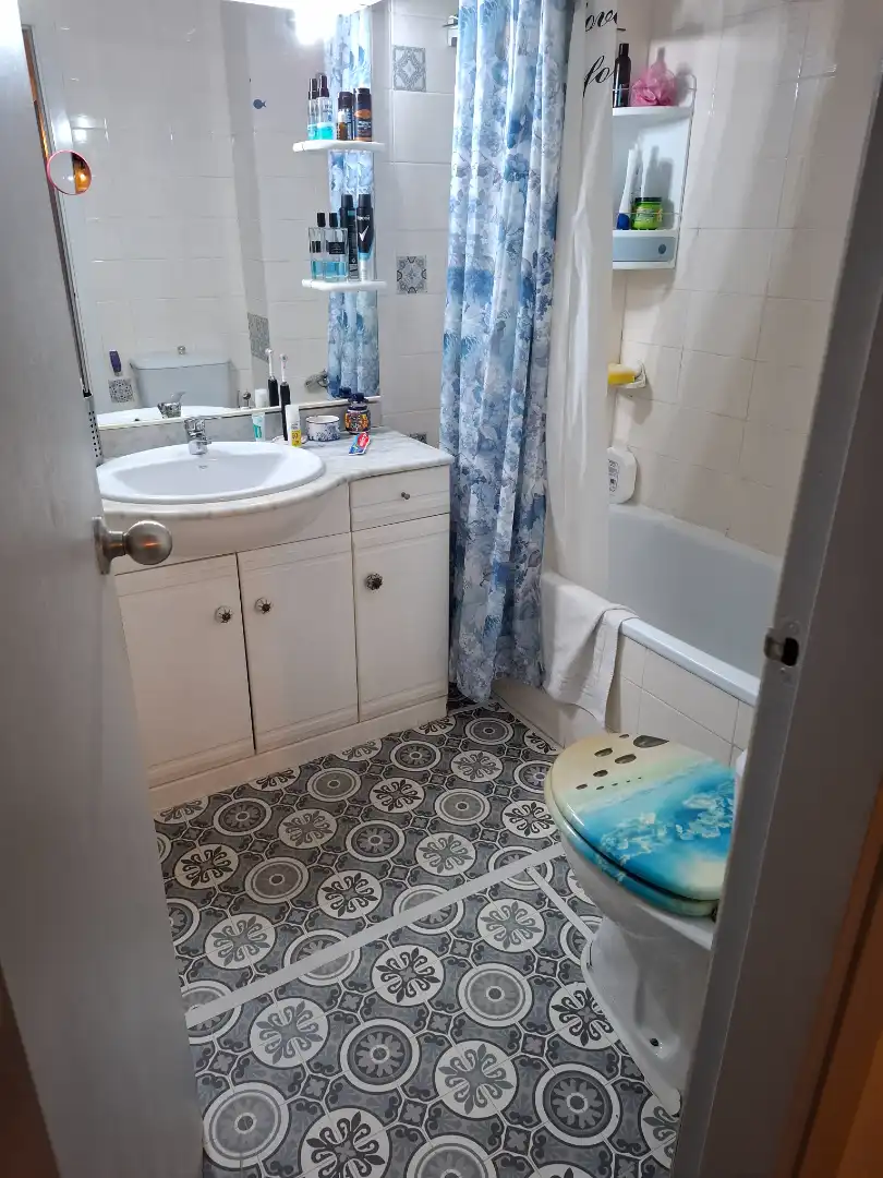 Baño de Ático en venta en Badalona con Aire acondicionado, Calefacción y Horno