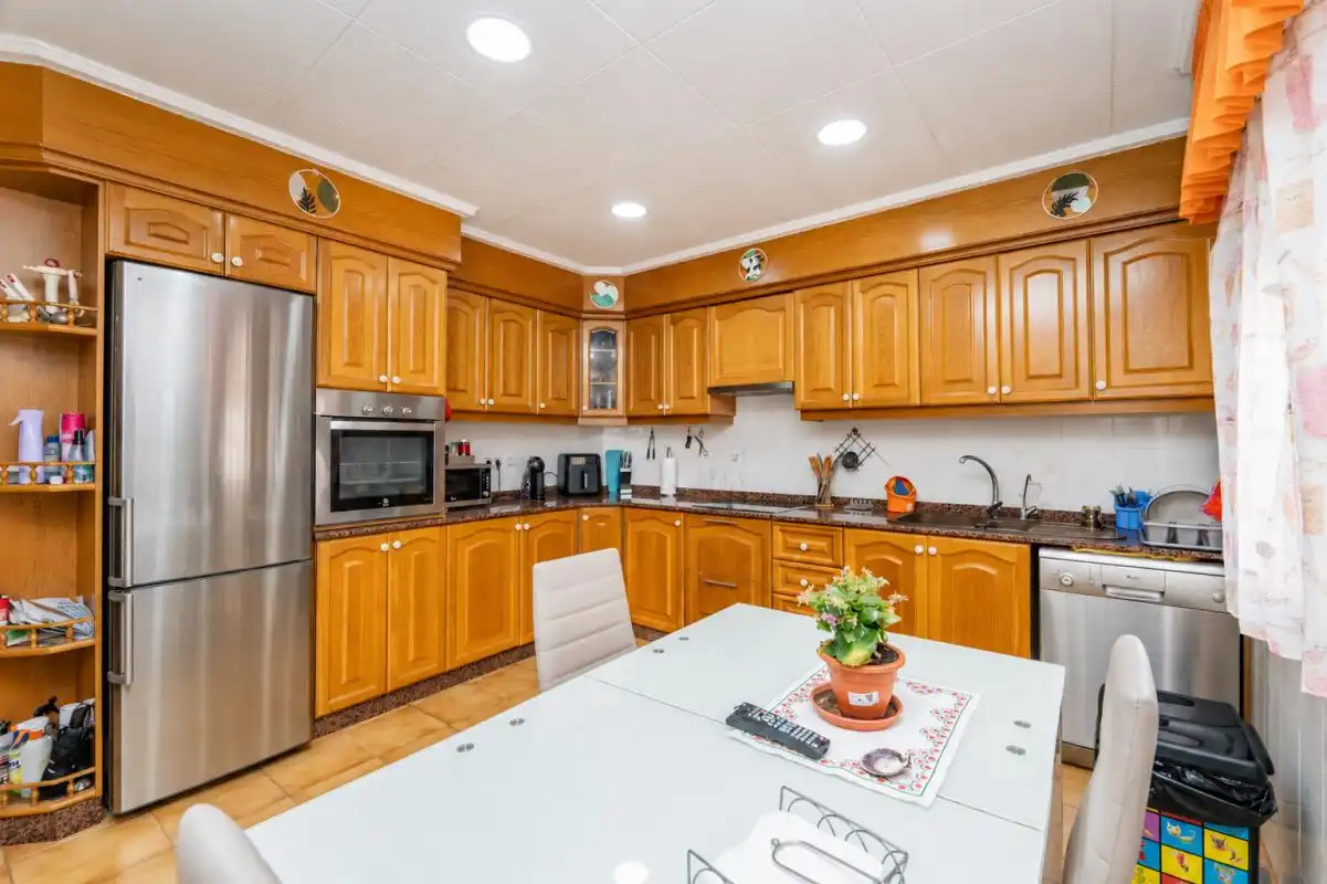 Cocina de Piso en venta en Elche / Elx con Calefacción y Amueblado