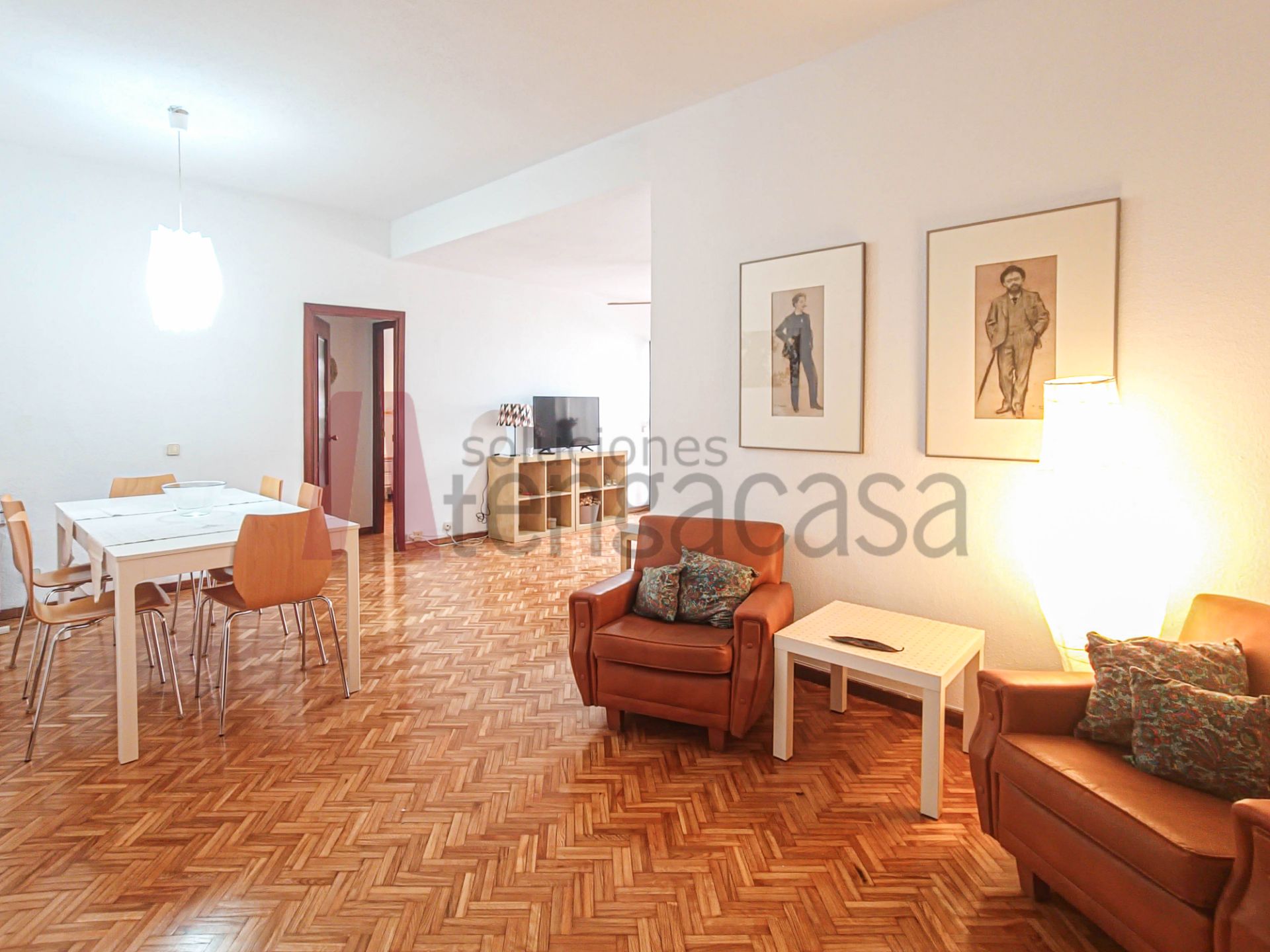 Living room of Flat to rent in  Madrid Capital  with Heating, Parquet flooring and Terrace