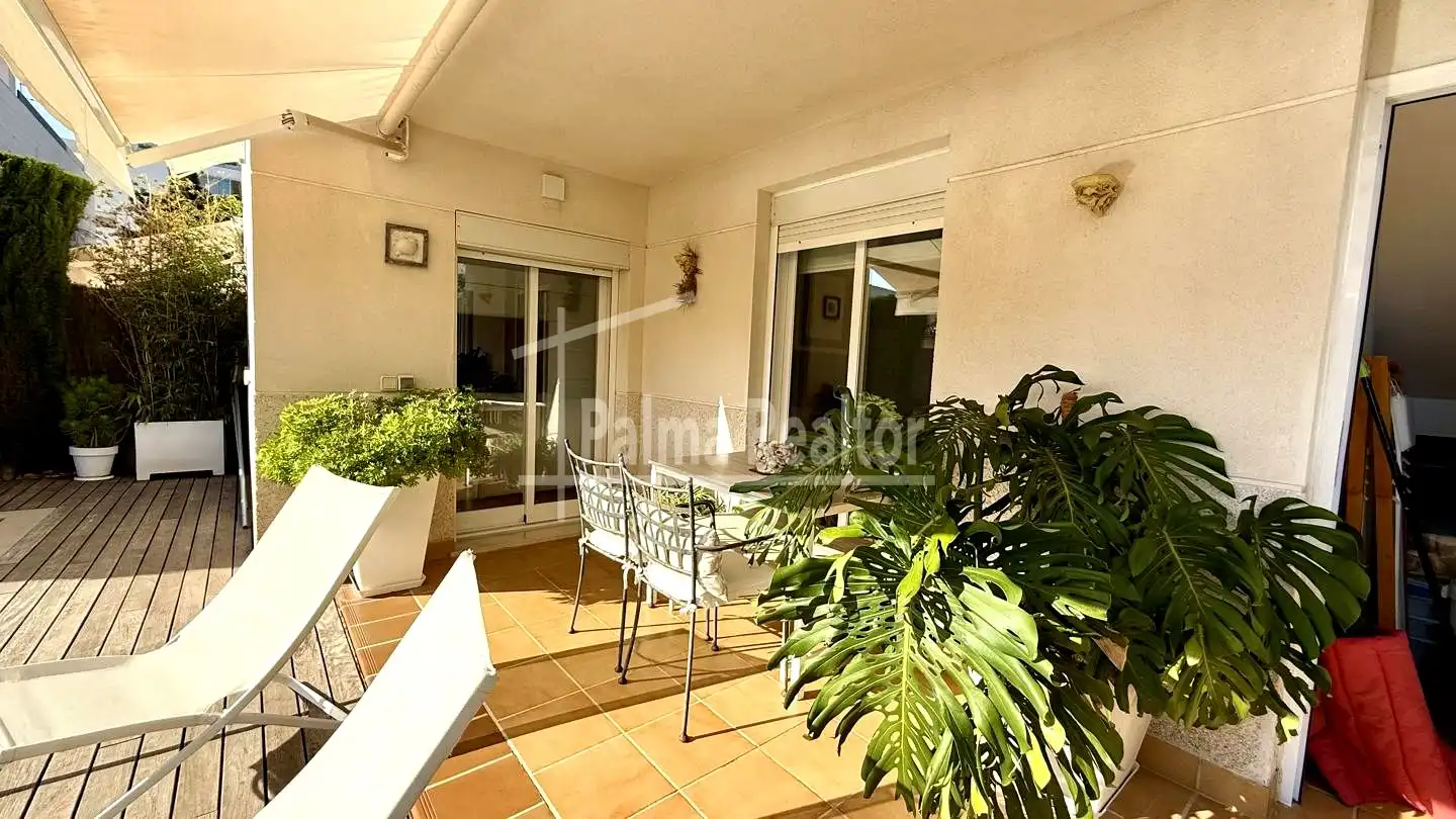 Vista exterior de Dúplex en venda en  Palma de Mallorca amb Aire condicionat, Calefacció i Jardí privat