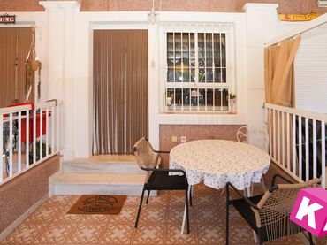 Bungalow amb piscina en venda a Avinguda Salamanca