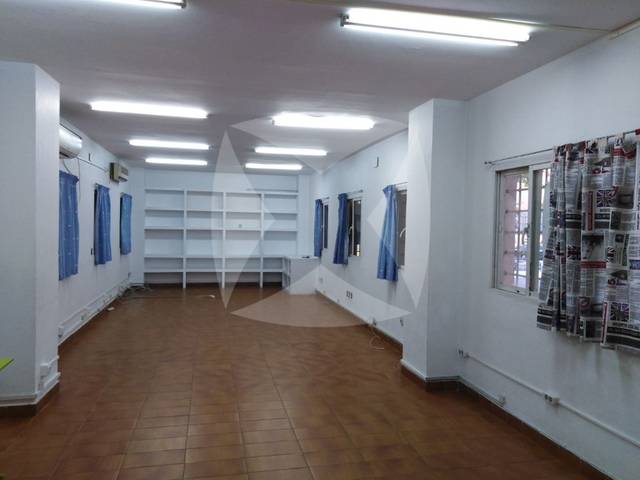 Oficina en Venta en Maria Auxiliadora - Barriada de Llera