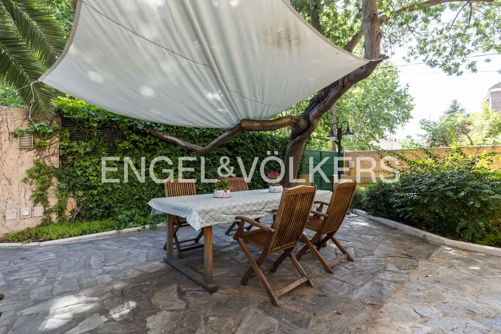 Terraza de Casa o chalet en venta en Madrid con Aire acondicionado, Calefacción y Jardín privado